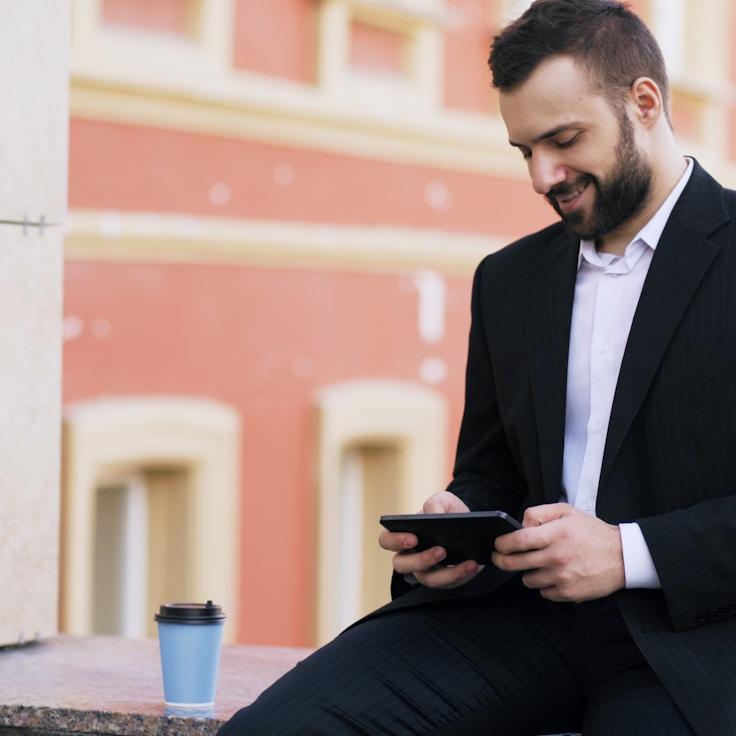 Photo-realistic 3D product render example